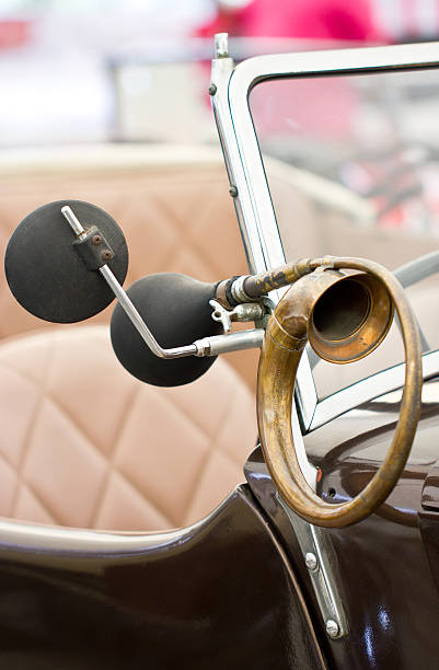 istock Horn of a classical car. 471828631