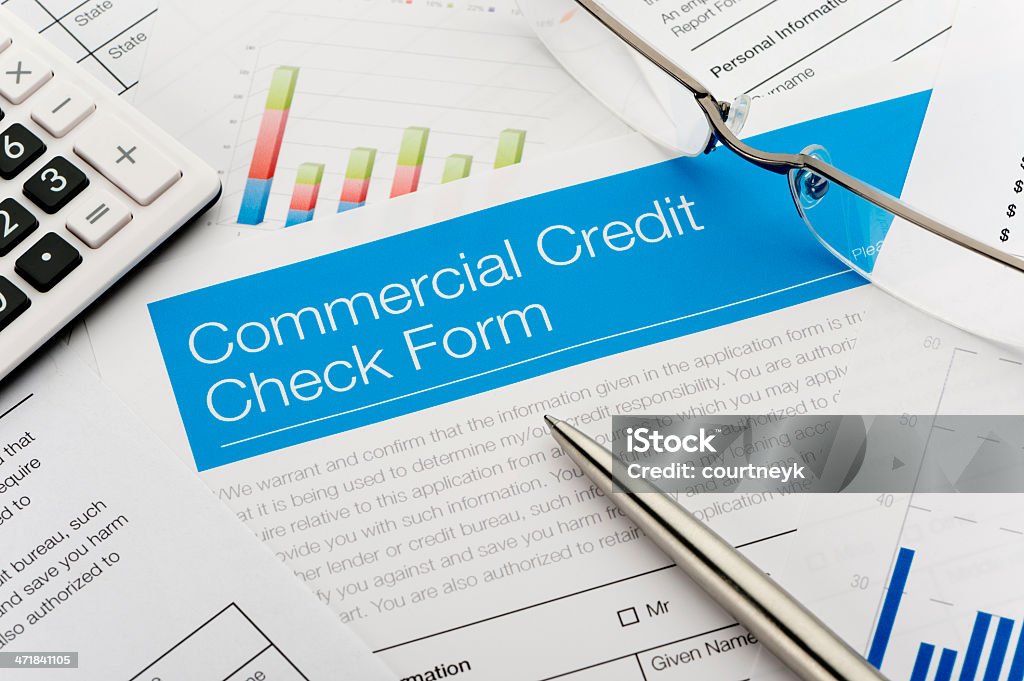 Primer plano de un formulario de verificación de crédito comercial - Foto de stock de Acreedor libre de derechos
