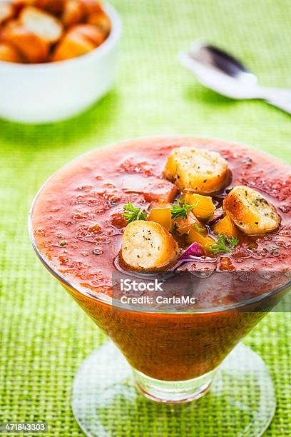 Spciy Gazpacho Stockfoto und mehr Bilder von Ansicht aus erhöhter Perspektive - Ansicht aus erhöhter Perspektive, Crouton, Essbare Verzierung