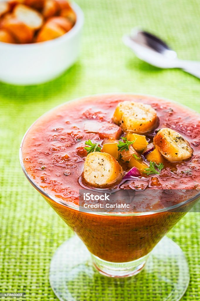 Spciy gazpacho Zuppa - Foto stock royalty-free di Alimentazione sana