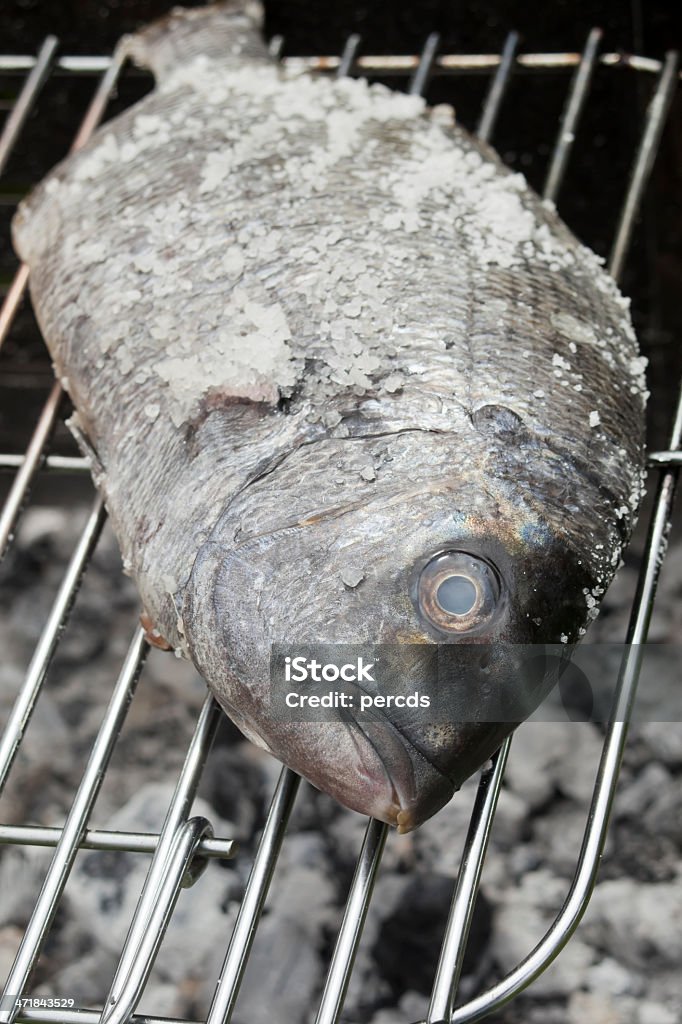 Bream no grill. - Foto de stock de Alimentação Saudável royalty-free