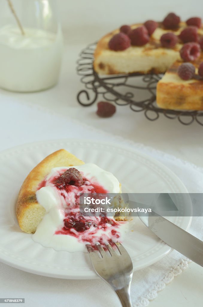 Hüttenkäse Gebackener Reispudding mit Himbeer-Sauce - Lizenzfrei Beere - Obst Stock-Foto