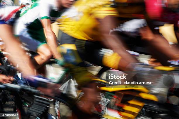 Ciclismo Immagine A Colori - Fotografie stock e altre immagini di Ambientazione esterna - Ambientazione esterna, Bicicletta, Ciclismo