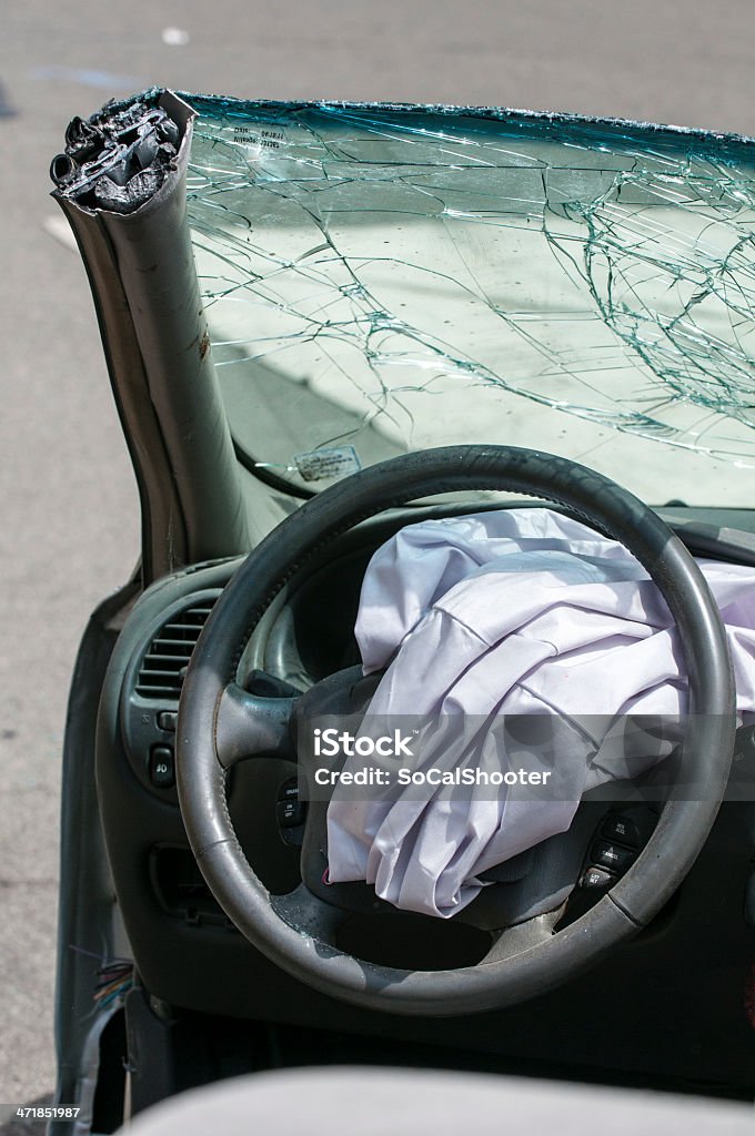 Chas vehículo con abertura de techo - Foto de stock de Accidente de tráfico libre de derechos