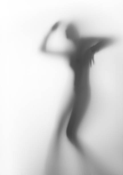 istock Sexy female dancer body silhouette 471853195