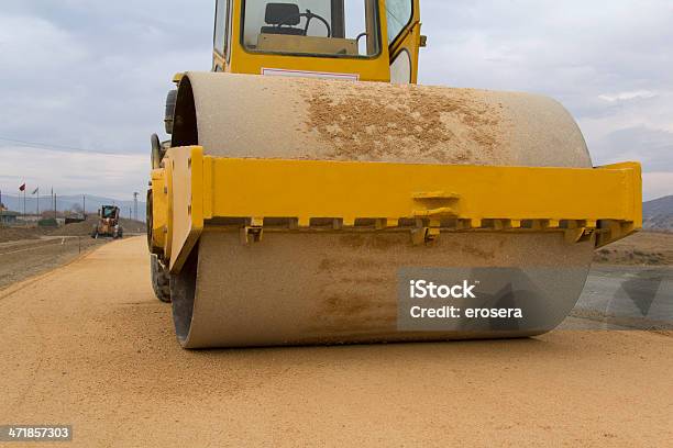 Abroller Stockfoto und mehr Bilder von Asphaltiermaschine - Asphaltiermaschine, Pflasterstein, Vorbereitung