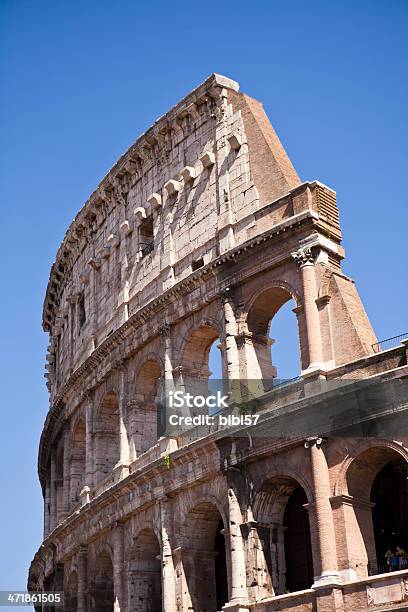 Colosseum - Fotografias de stock e mais imagens de Capitais internacionais - Capitais internacionais, Coliseu, Destino de Viagem