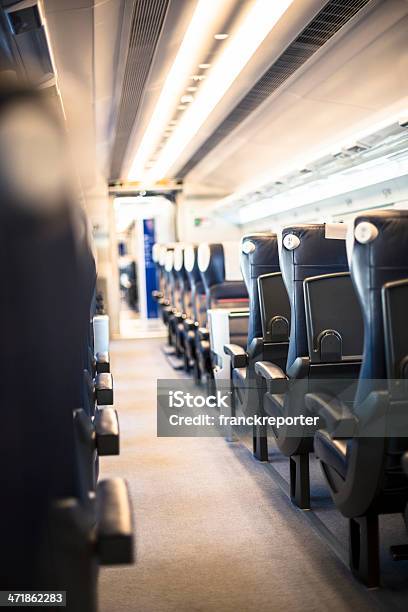 Allinterno Di Un Futuristico Treno - Fotografie stock e altre immagini di Abitacolo - Abitacolo, Aereo di linea, Ambientazione interna