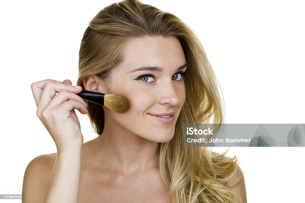 Donna applicare trucco - Foto stock royalty-free di 20-24 anni