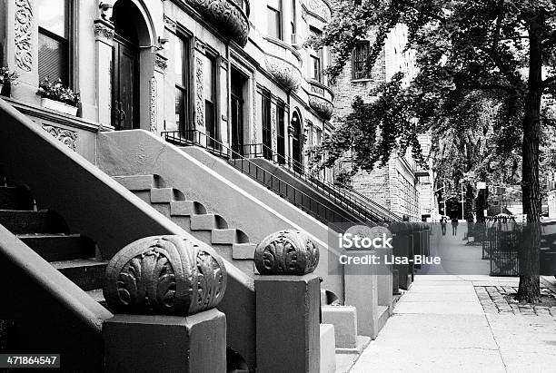 Brownstones Preto E Branco - Fotografias de stock e mais imagens de Cidade de Nova Iorque - Cidade de Nova Iorque, Arquitetura, Avenida