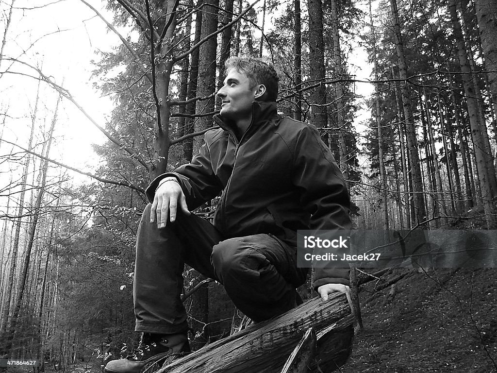 Mann im Wald - Lizenzfrei Baum Stock-Foto