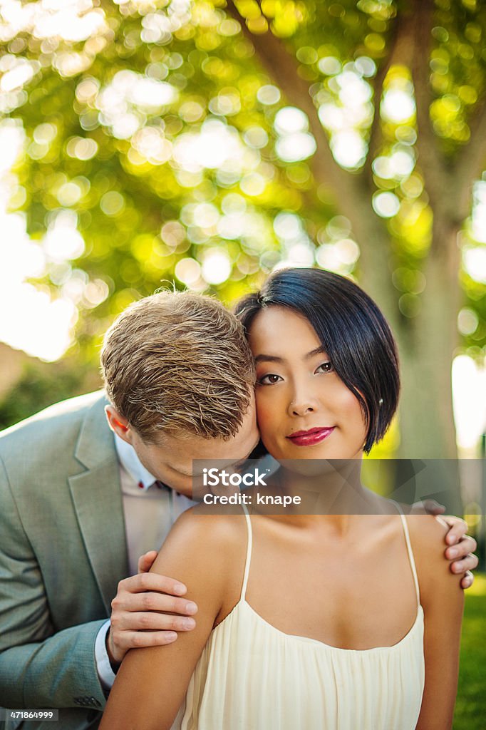아름다운 커플입니다 야외 - 로열티 프리 2명 스톡 사진