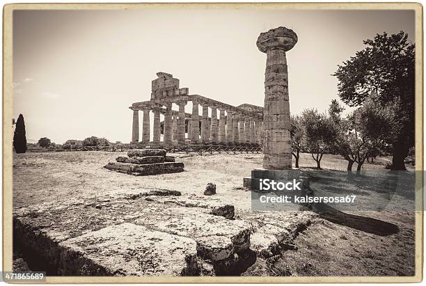 Paestum Templo De Atena - Fotografias de stock e mais imagens de Paestum - Paestum, Amanhecer, Antiguidades