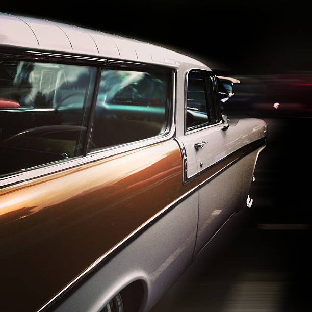 istock Old Vintage Station Wagon Car 471867309