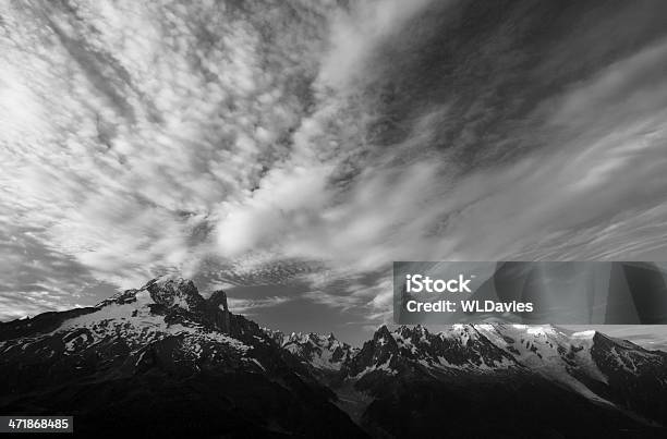 Massiccio Del Monte Bianco - Fotografie stock e altre immagini di Aiguille du Dru - Aiguille du Dru, Alba - Crepuscolo, Alpi