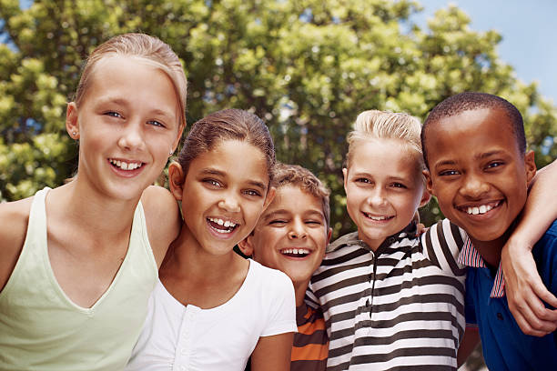 istock Enjoying their recess together 471869739