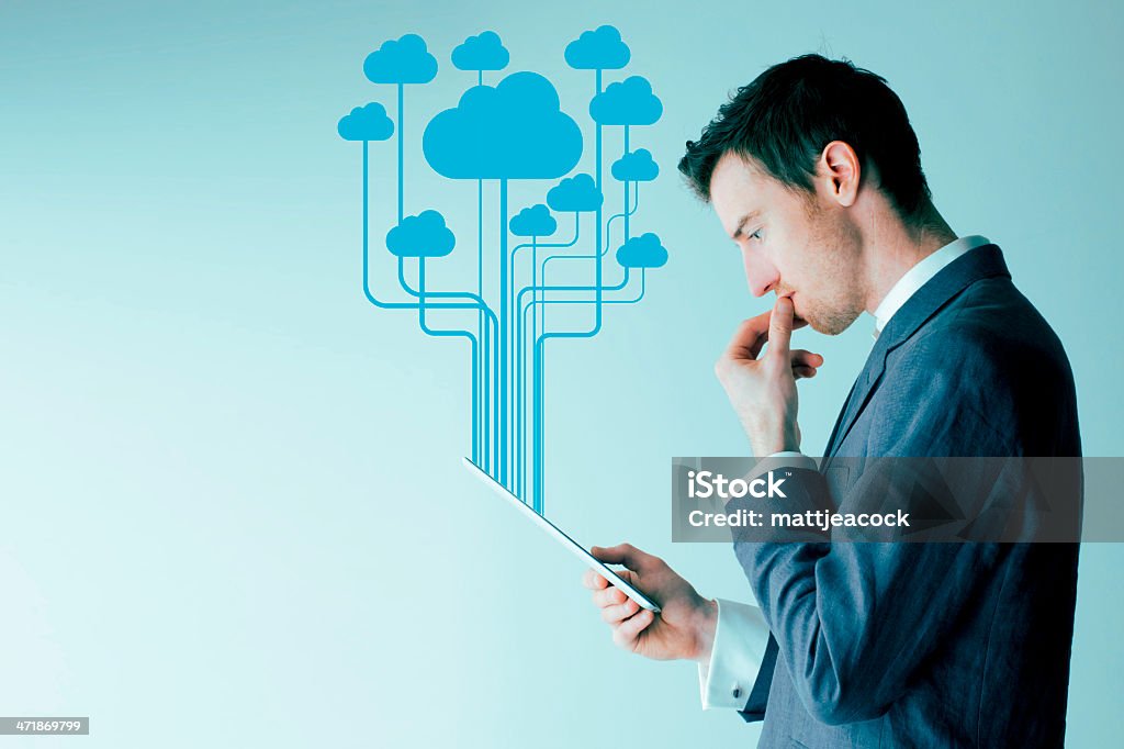 Homem de Negócios usando um tablet digital - Royalty-free Adulto Foto de stock
