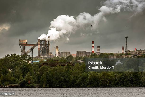 Steelworks — стоковые фотографии и другие картинки Городской ландшафт - большой город - Городской ландшафт - большой город, Железо, Живописный