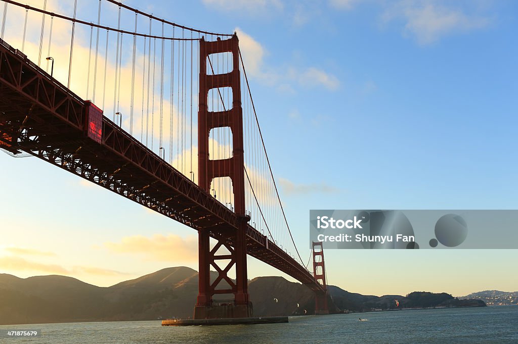 San サンフランシスコ: ゴールデンゲートブリッジ - かすみのロイヤリティフリーストックフォト