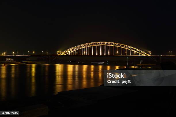 Nimega Road Bridge Di Notte - Fotografie stock e altre immagini di Nimega - Nimega, Notte, Acciaio