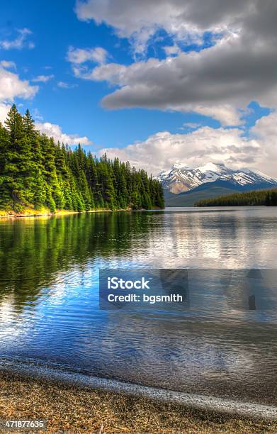 Paisagem De Montanha - Fotografias de stock e mais imagens de Alberta - Alberta, Ao Ar Livre, Beleza natural