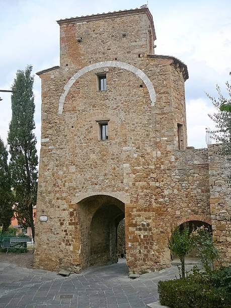 istock San Quirico Orcia, Tuscany, Italy 471877947