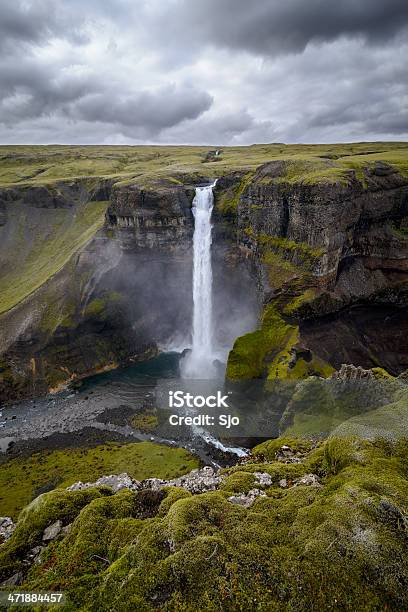 Cascata Haifoss In Islanda - Fotografie stock e altre immagini di Acqua - Acqua, Acqua corrente, Ambientazione esterna