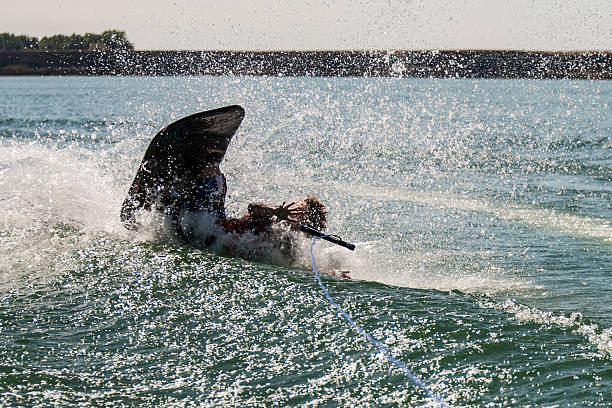 падение - wakeboarding motorboating extreme sports waterskiing стоковые фото и изображения