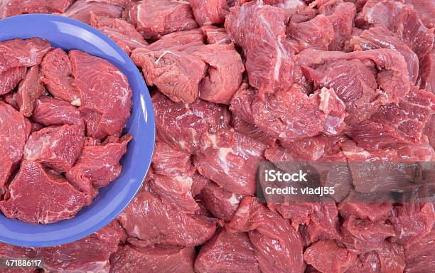 Materia Prima De La Carne De Vacuno En Primer Plano Foto de stock y más banco de imágenes de Alimento