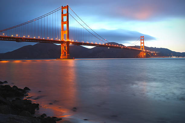 san francisco: golden gate bridge - san francisco county suspension bridge cityscape marin tower stock-fotos und bilder