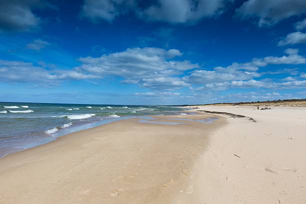 istock Sandy shore of sea 471889590