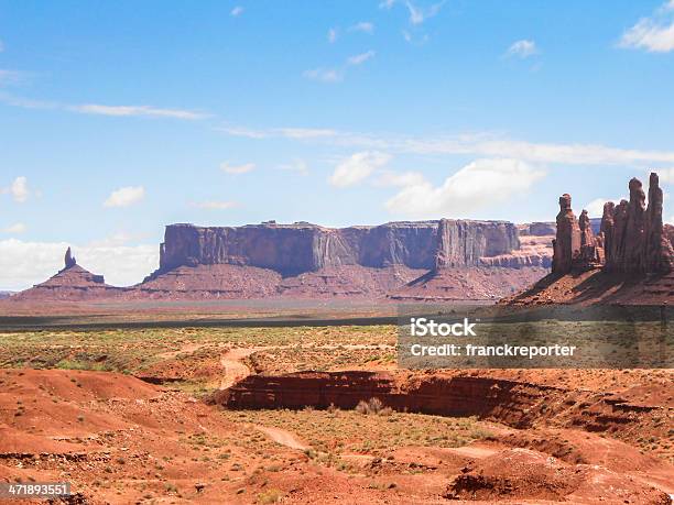 Foto de Monument Valley National Park Paisagem e mais fotos de stock de América do Norte - América do Norte, Arizona, Beleza natural - Natureza