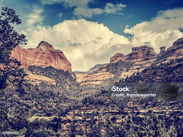 Red Rocks In Sedona Stockfoto und mehr Bilder von Abenddämmerung - Abenddämmerung, Amerikanische Kontinente und Regionen, Arizona