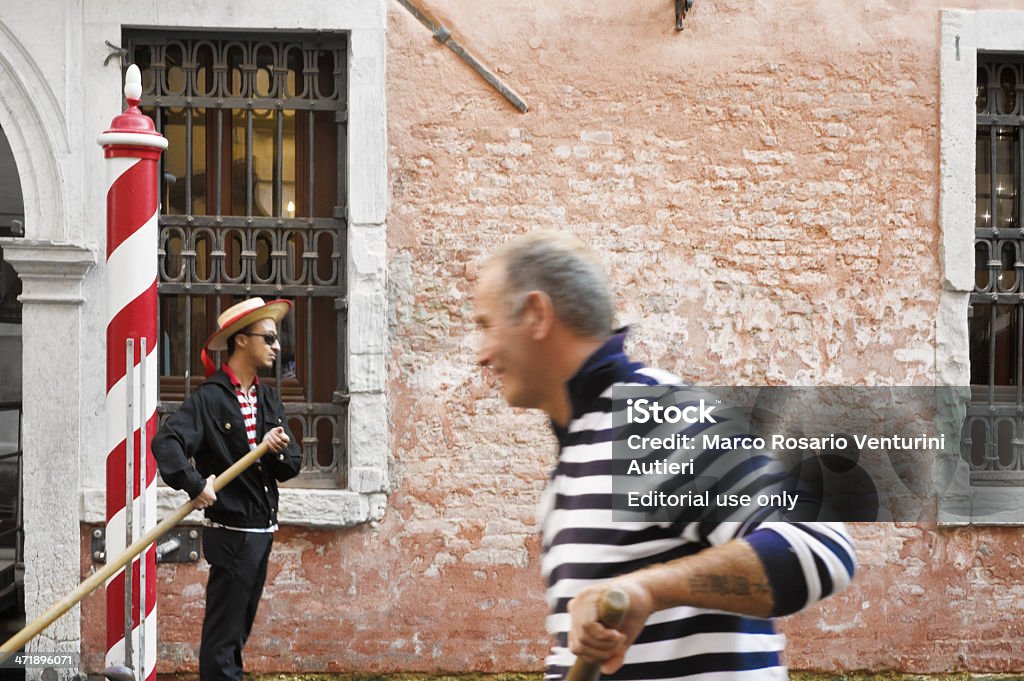 Gondolieri un Venezia-Gondoliers à Venise - Photo de 2010-2019 libre de droits