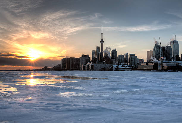 istock Toronto Ontario from Polson Pier 471906024