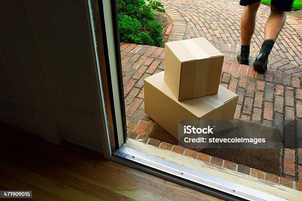 De Entrega Foto de stock y más banco de imágenes de Paquete - Paquete, Caja, Servicio de entrega