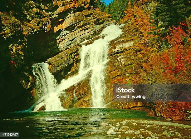 Waterton Lake National Park Waterfall - zdjęcia stockowe i więcej obrazów Alberta - Alberta, Bez ludzi, Fotografika