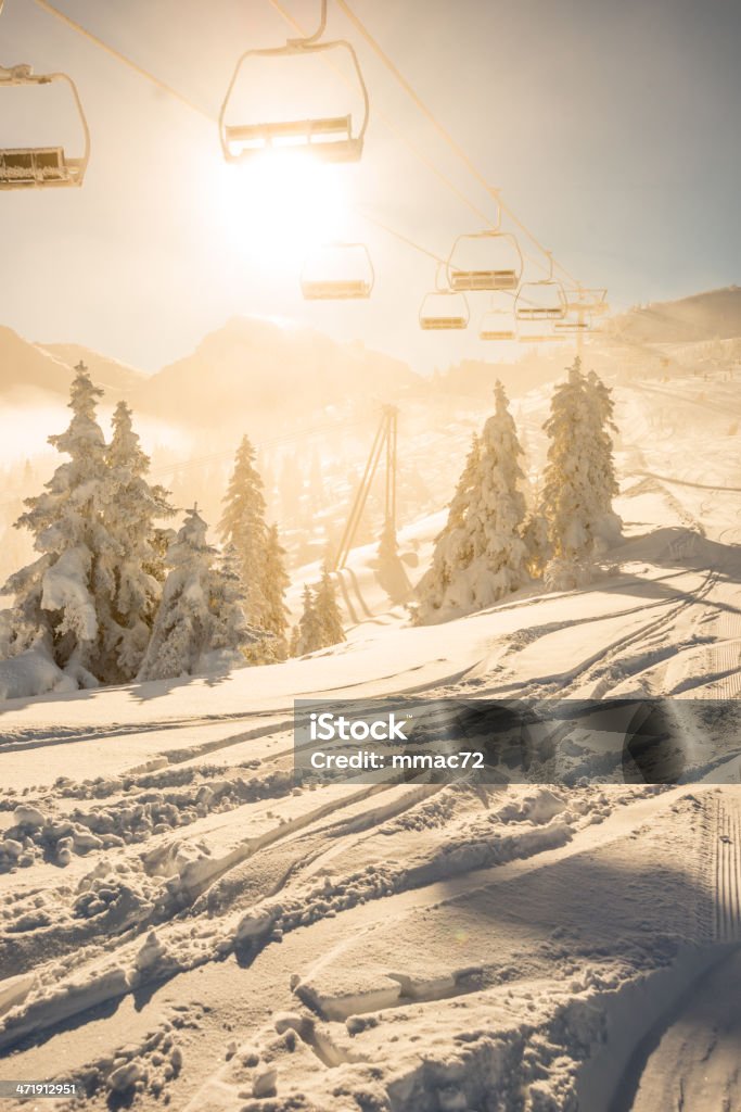 Teleférico do sol - Foto de stock de Esqui - Esqui e snowboard royalty-free