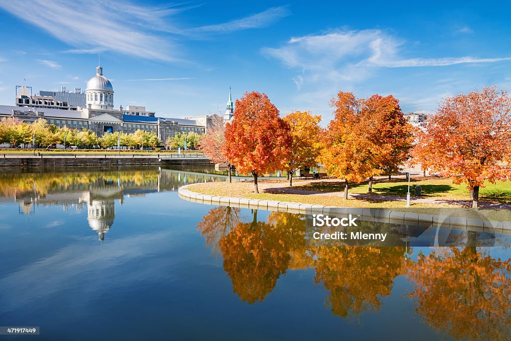 Montreal mercado de Bonsecours otoño de reflejos - Foto de stock de Vieux-Montréal libre de derechos