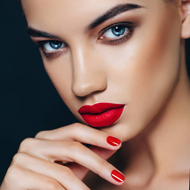 istock Portrait of a nice looking woman 471922268