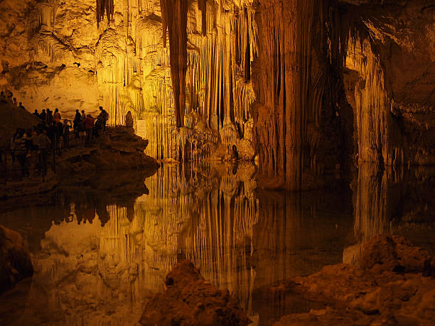 Caverna de reflexos - foto de acervo