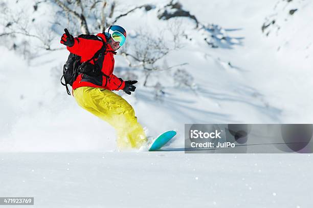 Foto de Snowboarding e mais fotos de stock de Esqui - Esqui e snowboard - Esqui - Esqui e snowboard, Pista de Esqui, Adulto