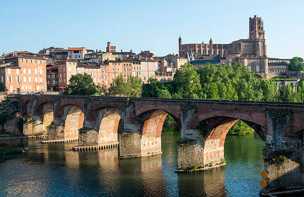 istock Albi, bridge over the Tarn river 471940781