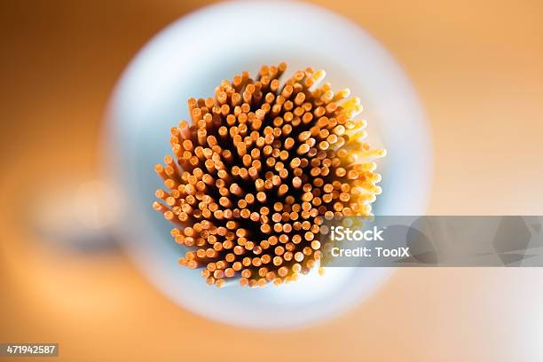 Spaghetti Di Grano Biologico Spelt - Fotografie stock e altre immagini di Alimenti secchi - Alimenti secchi, Carboidrato - Cibo, Cereale