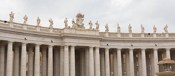 istock St. Peter's Basilica Colonnade 471953265