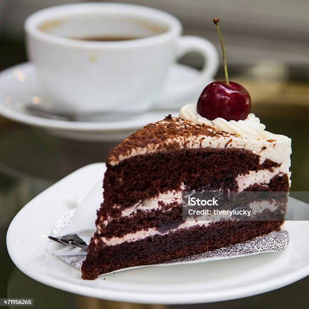 Photo libre de droit de Gâteau Au Café banque d'images et plus d'images libres de droit de Aliment - Aliment, Aliment battu, Alimentation lourde