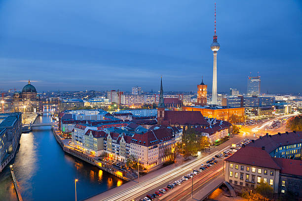 istock Nighttime Cityscape View with Berliner Fernsehturm 471959803