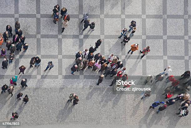 Multitud Foto de stock y más banco de imágenes de Vista elevada - Vista elevada, Personas, Plaza