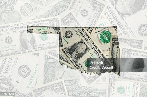 Kontur Karte Von Oklahoma Mit Transparenten American Dollar Banknotes Stockfoto und mehr Bilder von Amerikanische Bundesstaatsgrenze