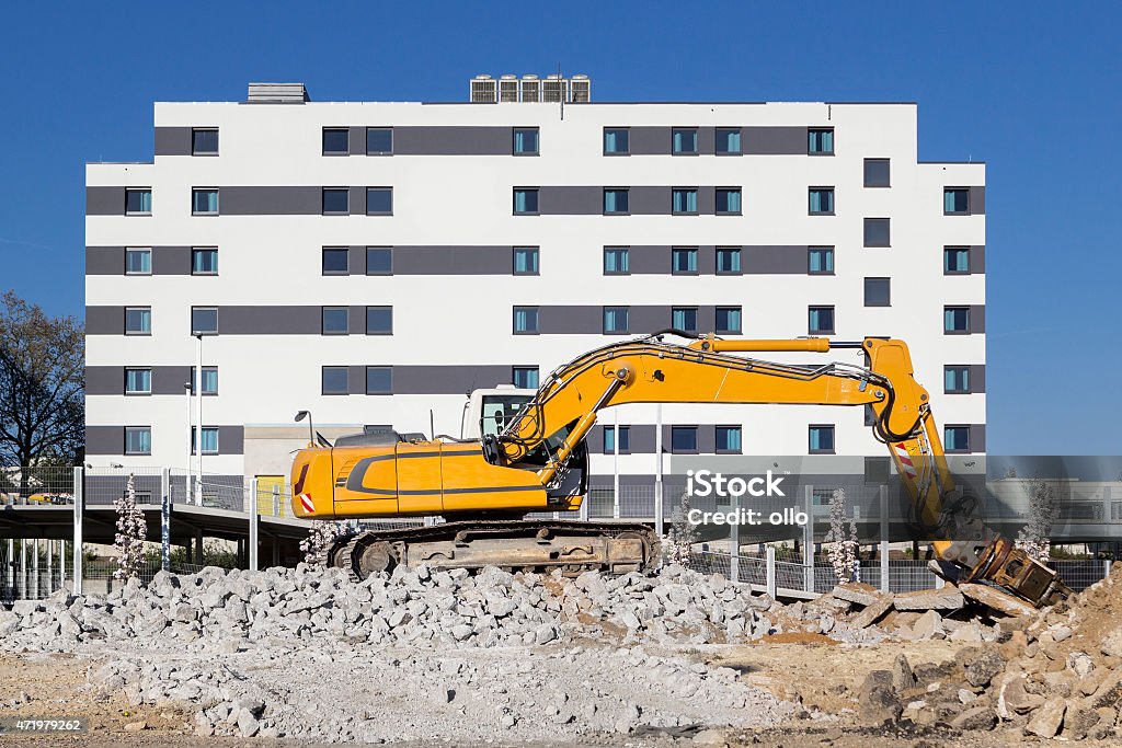 Excavator en solar de construcción - Foto de stock de 2015 libre de derechos